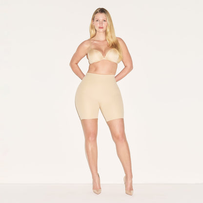 SHORT PROTECTOR REFRESCANTE ANTI-ROZADURAS Y MOLDEADOR